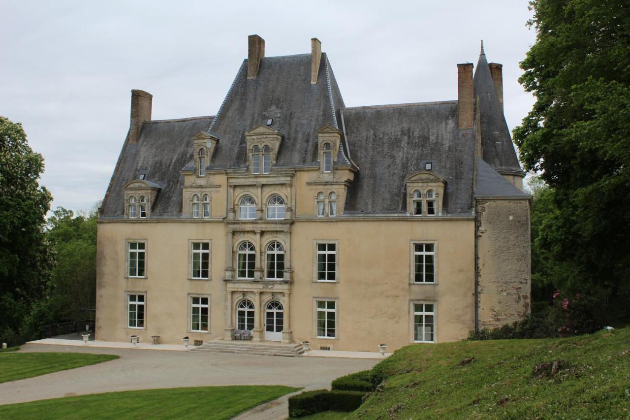 Chateau de la Lucazière Mont-Saint-Jean  Esterno foto