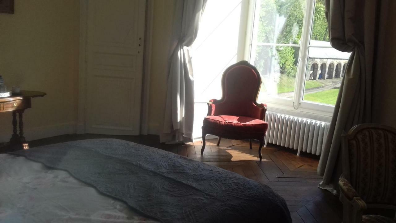 Chateau de la Lucazière Mont-Saint-Jean  Esterno foto