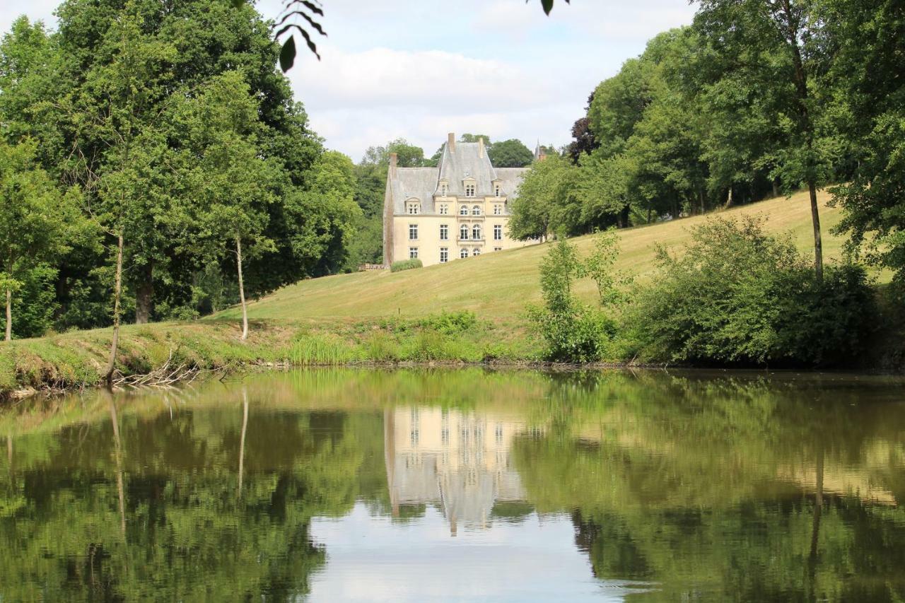 Chateau de la Lucazière Mont-Saint-Jean  Esterno foto