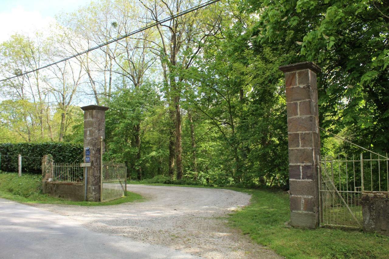 Chateau de la Lucazière Mont-Saint-Jean  Esterno foto